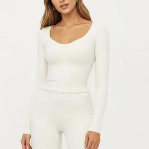 Женский длинный рукав укороченный топ с V-образным вырезом, контрастной отделкой и гладкой эластичной посадкой Anna-Kaci, Light Beige