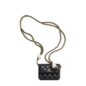 Кожаная сумка через плечо CHANEL