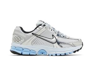 Кроссовки Wmns Air Zoom Vomero 5, цвет Metallic Silver Blue Tint