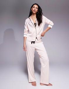 Роскошный атласный длинный пижамный комплект Bluebella Claudia в бледно-розовом/черном цвете