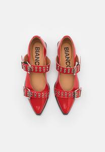 Балетки с ремешком на щиколотке BIAVICTORIA DOUBLE BUCKLE BALLET FLAT Bianco, красный