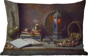 Подушка для улицы - Книга - Натюрморт - Орех - Фонарь - Винтаж - 50 x 30 см - Устойчива к атмосферным воздействиям - Подушка для отдыха - Подушка для дивана - Украшение для гостиной MuchoWow