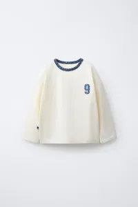 Футболка с надписью и цветочным принтом Zara, светло-голубой