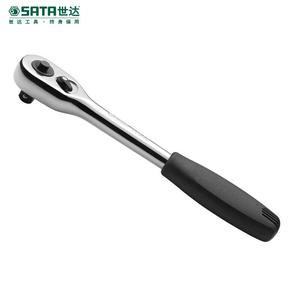 Ключ с храповым механизмом Sata