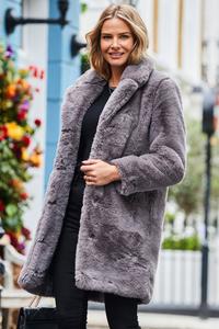 Роскошная шуба из искусственного меха Sosandar, серый