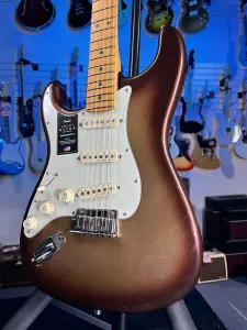 Fender American Ultra Stratocaster для левши - поверхность грифа из клена с покрытием Mocha Burst, PLEK и настройка! 920