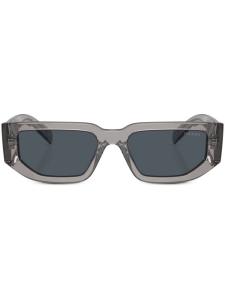 Prada Eyewear солнцезащитные очки в прямоугольной оправе с логотипом, серый