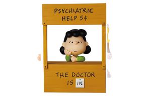 Фигурка Snoopy Emergency Station On The West Side Of The Road масштабная 12cm Medicom Toy