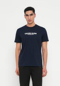 Футболка Calvin Klein GRAP UNISEX, Dark Sapphire/Dark Blue