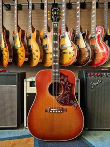 Gibson Custom 1960 Hummingbird Light Aged 2024 - Цвет «Наследственный вишневый градиент»