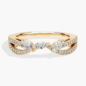Кольцо Romantic Twist Marquise And Pavé с изогнутыми бриллиантами из 14-каратного желтого золота (3/8 карата). Blue Nile