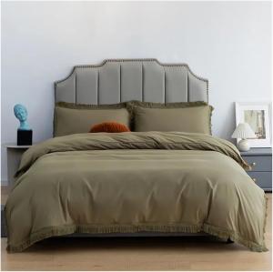 Generic Комплект постельного белья из ультрамягкой микрофибры бело-черного цвета с декоративными кисточками и бахромой