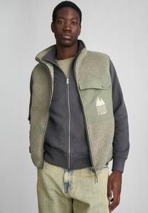 Куртка Maison Kitsuné CASUAL SLEEVELESS VEST, Laurel Green/Light Green