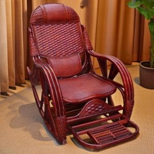 Плетеное кресло-качалка из ротанга с выдвижной подножкой (Цвет Махагон)