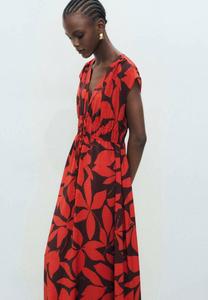 Повседневное платье PRINTED Mango, красный