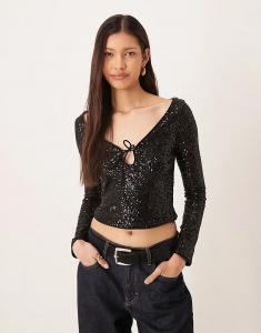 Черный лонгслив с длинными рукавами и вырезом-капелькой, расшитый пайетками ASOS DESIGN
