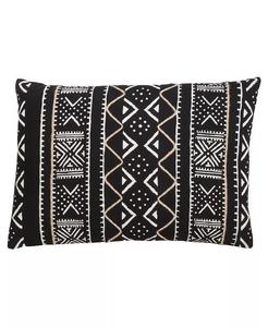 Декоративная подушка из грязевой ткани, 14 x 20 дюймов Saro Lifestyle, черный