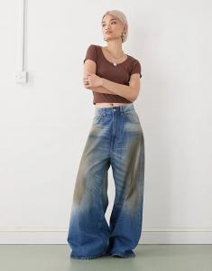 Топ COLLUSION с короткими рукавами и круглым вырезом в рубчик шоколадного цвета