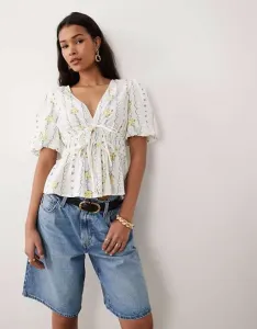 Белый топ с баской и цветочным принтом Nothing's Child Cordelia