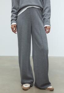 Брюки Stradivarius WITH SEAM DETAIL , Dark Grey