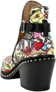 Женские ботильоны YDN с заклепками, средней высоты на массивном каблуке, закрытым носком миндальной формы, с пряжкой, короткие боевые ботинки, размеры 4-15 США, Cartoon Poker
