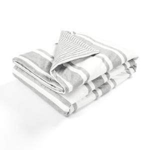 Двустороннее мягкое и плюшевое одеяло большого размера в полоску Lush Decor в фермерском доме, серый