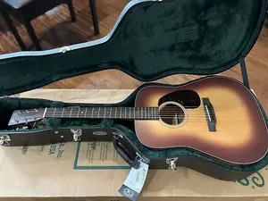 Martin D-18 Satin Amberburst - 4 фунта 3,6 унции /с#2816760