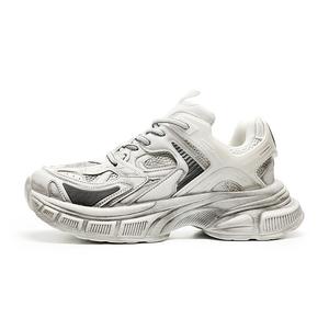 Винтажные старые низкие платформенные массивные кроссовки Unisex OUBT, потертый белый