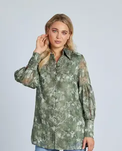 Женская блузка с принтом, V-образным вырезом и длинными рукавами Alma en Pena, хаки