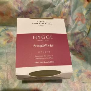 Ароматическая свеча Aroma Works Hygge Refresh с эфирным маслом Lemongrass & Ho Wood Aromaworks London