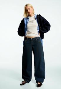 Джинсы свободного кроя BALLOON - BAGGY Bershka, цвет Royal Blue