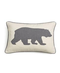 Декоративная подушка из серого фетра с аппликацией в виде медведя, 40 см x 50 см Eddie Bauer, цвет charcoal