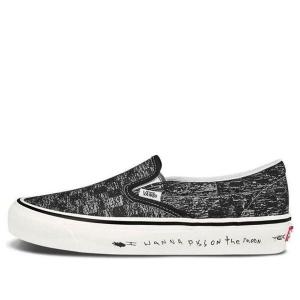 Кроссовки raised by wolves x og classic slip-on lx 'tv static' Vans, черный