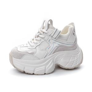 Обувной шкаф Флорал Лэнгвидж низкие массивные кроссовки женские, черный серебристый