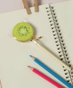 Шариковая ручка с фруктовым рисунком