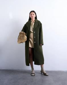 Пальто Topshop из шерсти цвета хаки с начесом, без подкладки, с приспущенными плечами