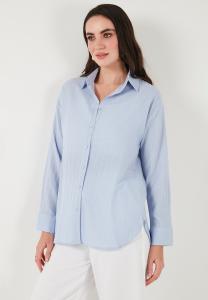 Блузка на пуговицах LELA, светло-голубой