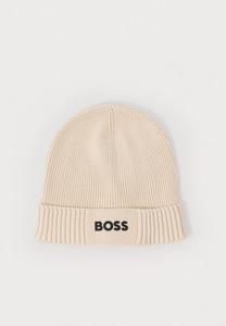 Шапка BOSS ASIC UNISEX, Open White/White