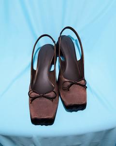 Туфли-лодочки с квадратным носком и атласным бантом Charles & Keith, цвет Darkbrown