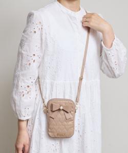 Солнечная сторона: сумочка в форме сердца с стеганой лентой и жемчугом Magine, цвет Beige