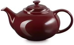 Высокий керамический кувшин Le Creusetобъемом 1,3 литра, цвет «гранат»