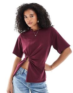 Футболка ONLY с рюшами и кольцевым узором в бордовом цвете