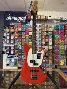 Бас-гитара Fender Player II Mustang PJ - кораллово-красная