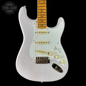 Fender FSR Limited Edition American Vintage II '57 Stratocaster Белый блонд с футляром