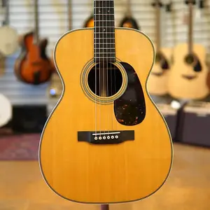 Акустическая гитара Martin 00-28 Standard Series из елового дерева и индийского розового дерева с жестким футляром