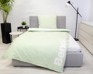 Двустороннее постельное белье Bench, белый/зеленый