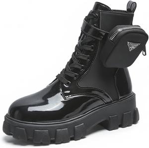 Женские платформенные боевые ботинки в готическом, панк и мото стиле с массивной подошвой, карманом, блестящей лакированной кожей и агрессивной Y2K модной эстетикой Silanway, Black