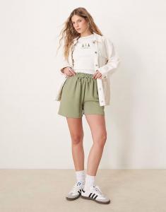 Шорты свободного кроя Vila с завязками на талии масляно-зеленого цвета
