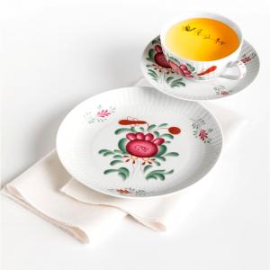 Чайный сервиз Набор посуды, 18 предметов, Amina Ostfiesenrose, маленький с рельефом в виде палочек, Ostfriesenrose, цветочный мотив Seltmann Weiden, белый/красный/зеленый