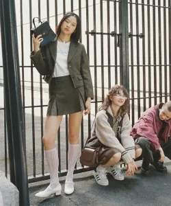 Укороченная мини-юбка из твида в елочку